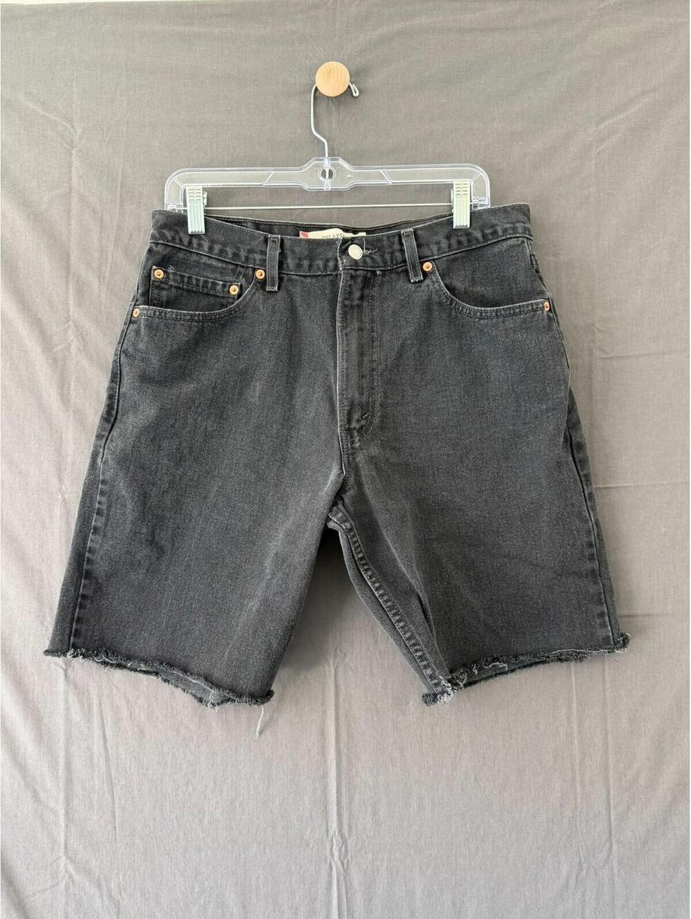 Levi's 550 Relaxed Fit Black Denim Jean Shorts Cut Off Mens W34